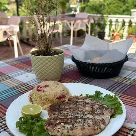 Hotel Adrian Agustin