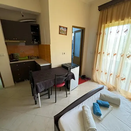 Adrian Agustin Lukovë