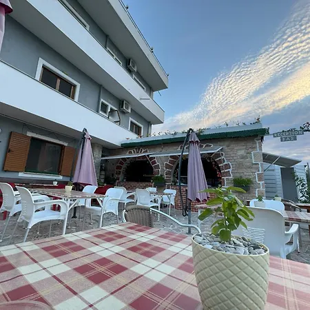 Hotel Adrian Agustin