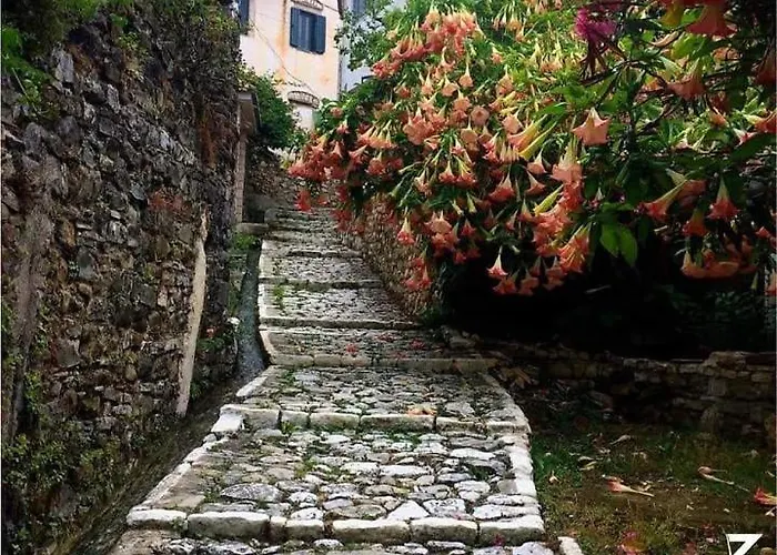 Hotel Adrian Agustin