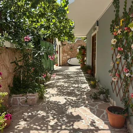 Adrian Agustin Lukovë