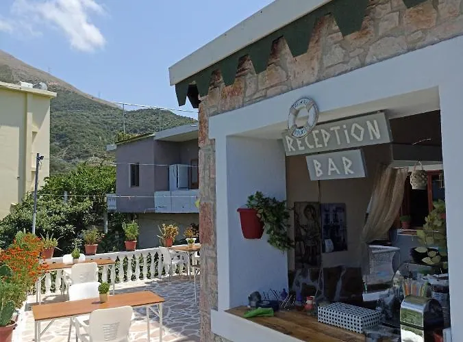 Hotel Adrian Agustin *