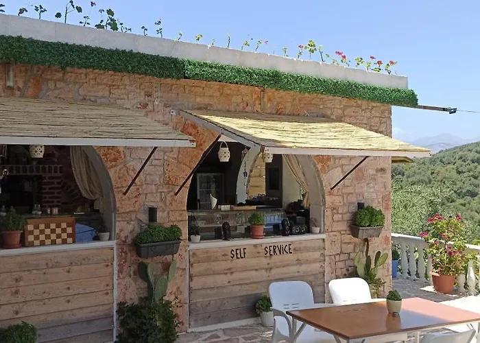 Adrian Agustin Ξενοδοχείο Λούκοβο