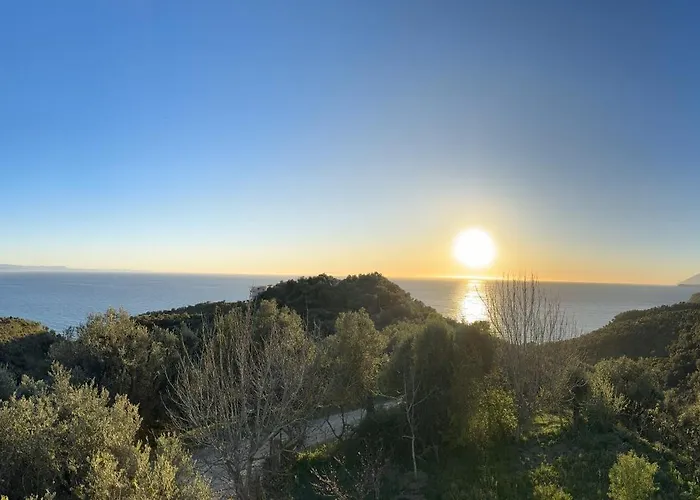 Hotel Adrian Agustin Lukovë