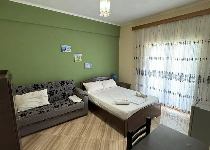 Adrian Agustin Ξενοδοχείο *