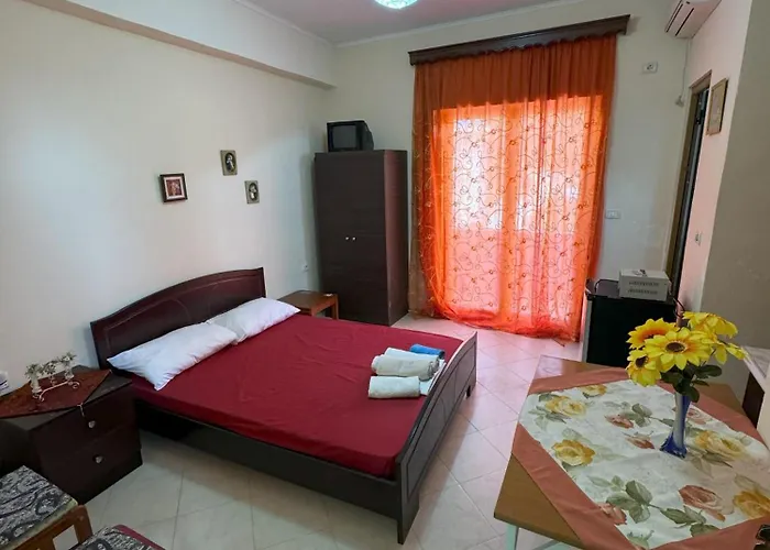 Adrian Agustin Lukovë