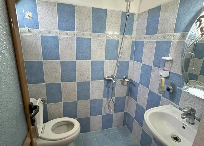 Adrian Agustin Ξενοδοχείο *